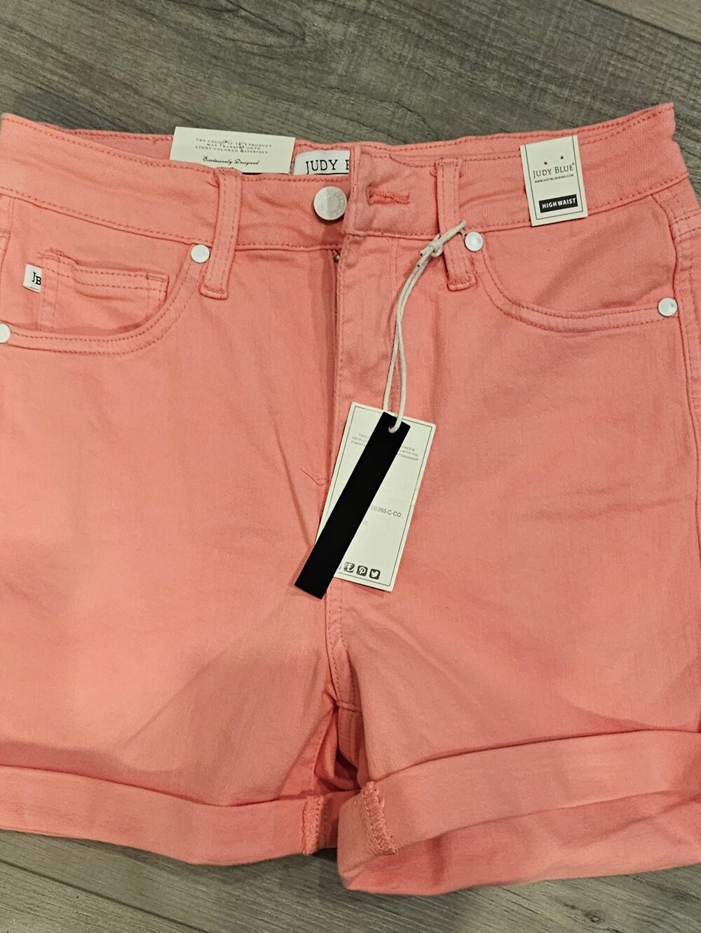 Judy Blue High Rise Control Top Cuffed Shorts Pink Coral NWT Size M